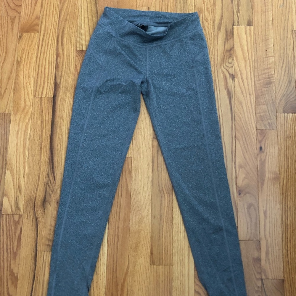 Athletic leggings